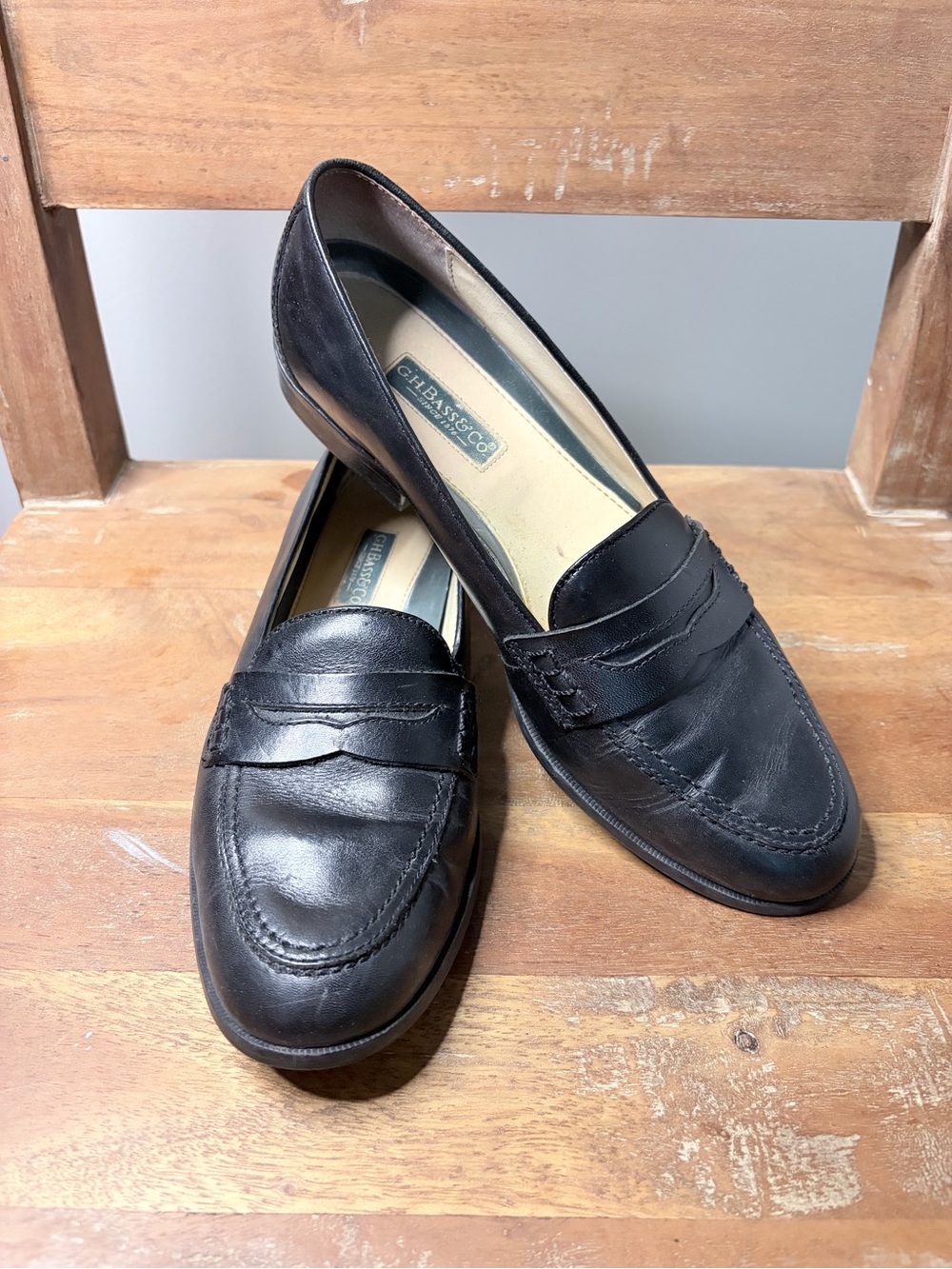 G.H. Bass & Co Black Leather Penny Loafers Women’s Classic Slip On Shoes